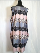 Load image into Gallery viewer, V Neck Sleeveless Gray &amp; Pink Honeycomb Style Casual Dress
